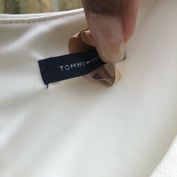 Peek-a-Boo shoulder dress - Picture 5 of 5